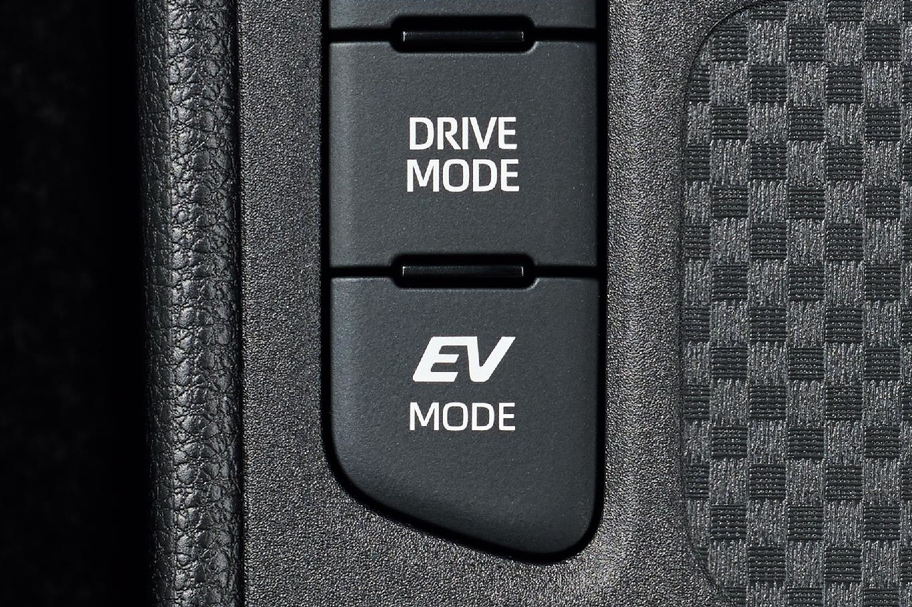ドライブモードスイッチ（ノーマルモード／パワーモード／エコドライブモード）・EVドライブモードスイッチ